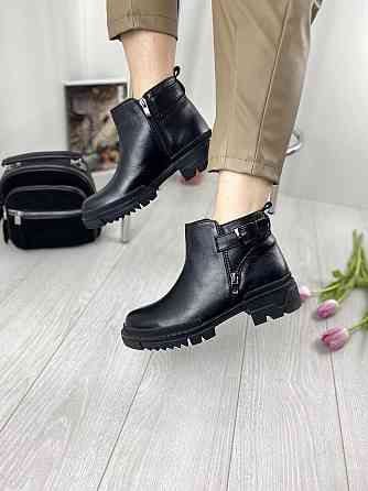 Injers Модні жіночі шкіряні демісезонні черевики весна-осінь на низькому каблуці чорні (617) р. Коломия