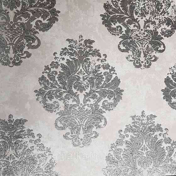 Шпалери флізелінові еко Galerie Metallic FX 0,53Х10 англійські вензелі срібні структурних на сірому тлі Київ