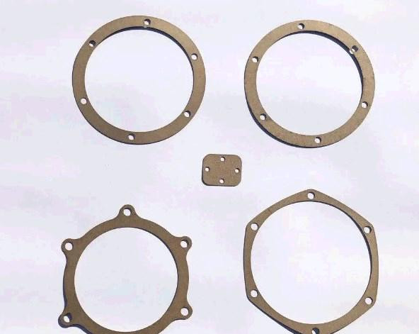 Прокладки редуктора (провідного мосту) з приводом на колесо коляски МВ-750, МВ-650, МТ-12, МТ-16 картон SLO Киев - изображение 1