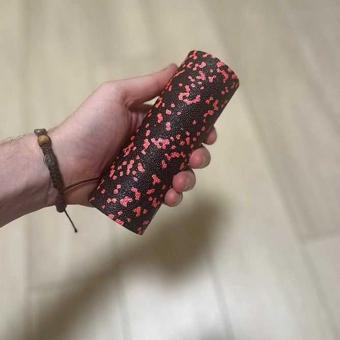 Масажний ролик (роллер) гладкий PowerPlay PP-4346 Mini EPP Foam Roller Чорно/Червоний (15x5,3см.) Кам'янське - фото 5