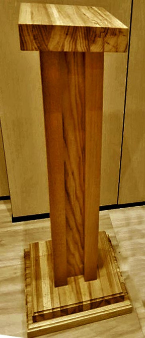 Стойка под акустику 