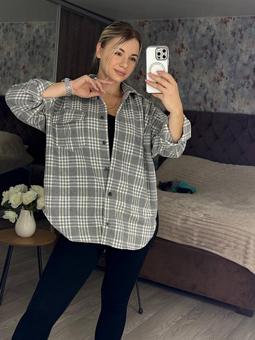 Жіноча тепла оверсайз сорочка у клітинку на гудзиках кашемір Одеса - фото 5