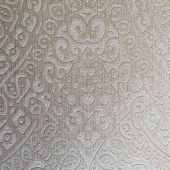 Шпалери метрові вінілові на флізелін Yuanlong Samsara східний стиль вензелі завитки бежеві сріблясті 3д Київ