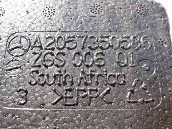 Mercedes-Benz  A2057350586 Пінопластовий ущільнювач внизу задніх лівих дверей передня частина C-Class W205 Одеса