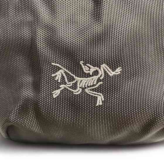 Сумка через плече Arcteryx Maka 1 25818 сірий Запоріжжя
