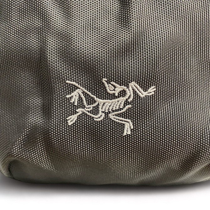 Сумка через плече Arcteryx Maka 1 25818 сірий Запоріжжя - фото 5