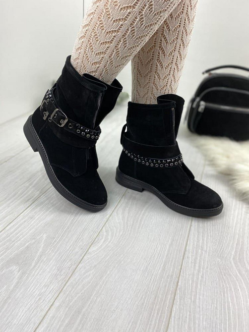 SOTHBY'S Черевики жіночі Sothby 's Б-3190/2 чорні (зима, замша натуральна) (2820) лише 37р.39р. Коломыя - изображение 1