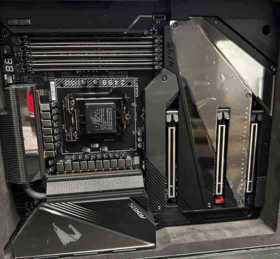 Материнська плата: AORUS Z490 Xtreme LGA 1200+ оперативки Київ