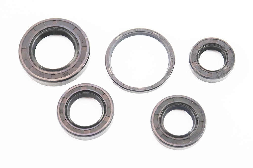 Сальники к-кт 5шт (15x25x7; 17x30x7; 20x31x7; 25x40x7; 34x39x4) двигуна, Honda DIO, від 10шт -15% Київ - фото 1