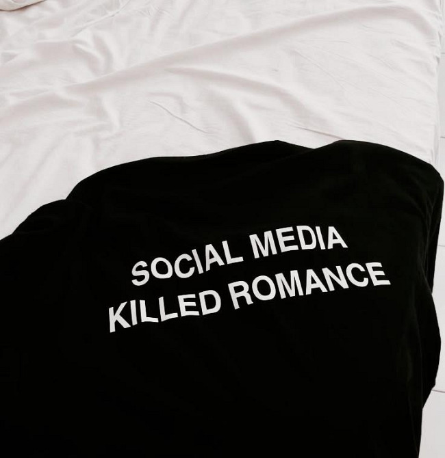 Футболка Social Media Killed Romance Чернівці - фото 5
