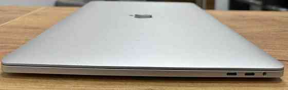 Ноутбук MacBook Pro 15 (2019) 17/16/256Gb. AMD Киев
