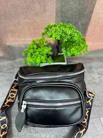 Женская сумка с накладным карманом 