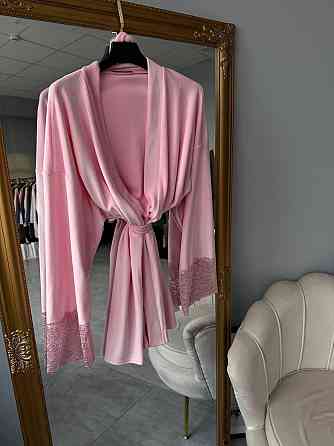 Жіночий стильний романтичний велюровий халат + мереживо Рожевий Одеса