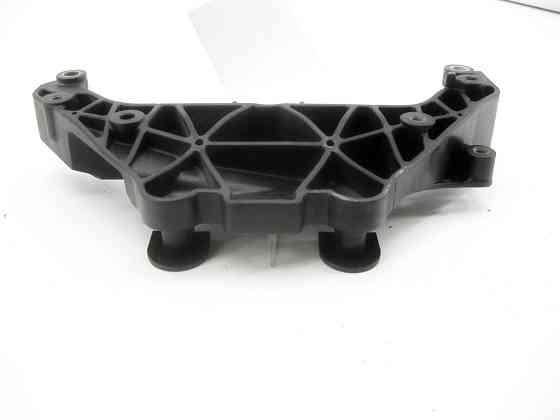 Mercedes-Benz  A2760142100 Нижній кронштейн інтеркулера M276 Одесса