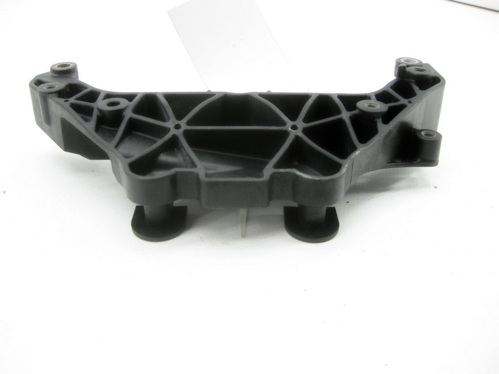 Mercedes-Benz  A2760142100 Нижній кронштейн інтеркулера M276 Одесса - изображение 3