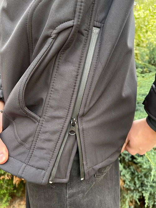 Водонепроникна чоловіча куртка з матеріалу Soft Shell (Чорна) M Вінниця - фото 11