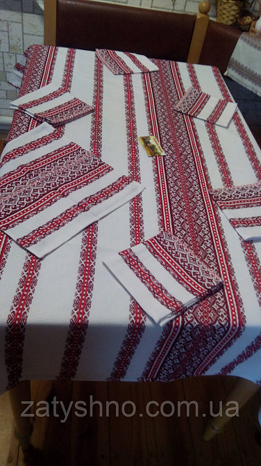 Вишита скатертина з серветками в червоному кольорі. Київ - фото 3
