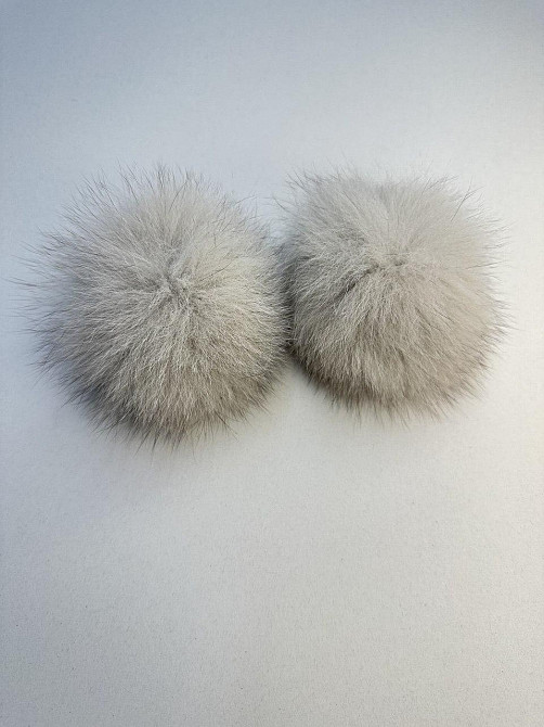 Помпон з натурального хутра песця  Світлий соболь Харків - фото 1