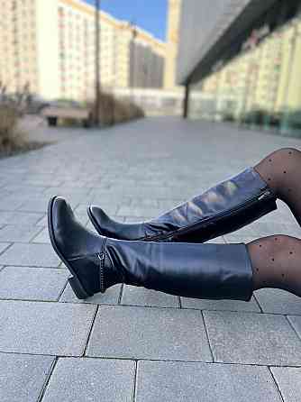 Valiente Чоботи жіночі VALIENTE чорні натуральна шкіра высота 40см обхват 38см размер 40р. (405 Коломыя