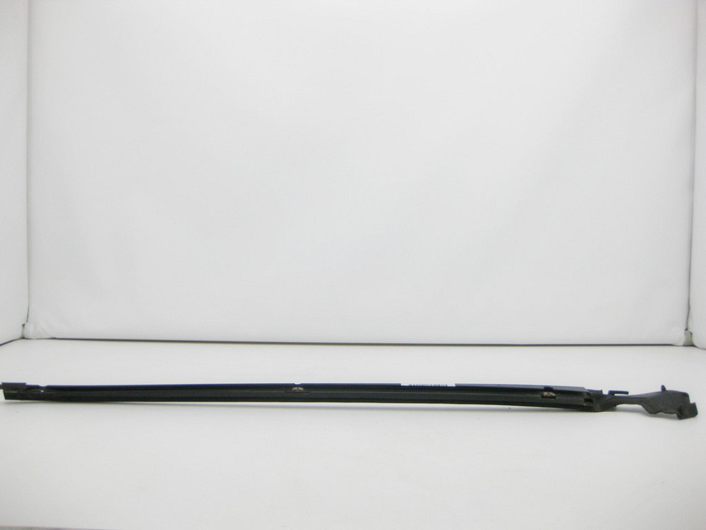 Mercedes-Benz  A2206900639 Правий бічний молдинг лобового скла S-Class W220 Одесса - изображение 1