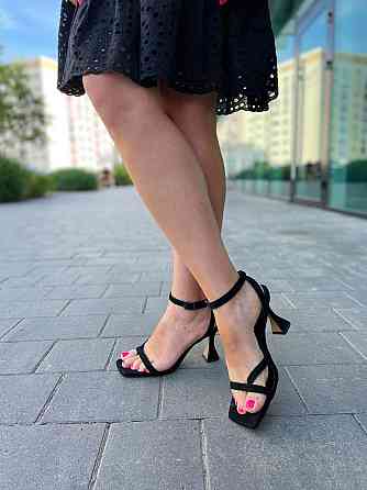 LIRIO Чорні жіночі босоніжки з натуральної замші на стійкому каблуці LIRIO L0231/8073-43 р. 35- Коломыя