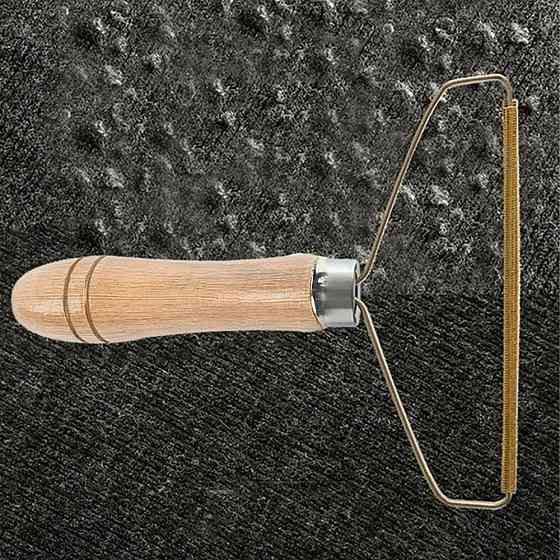 Портативная щетка бритва для удаления катышек и шерсти (10х9см) / Щетка скребок для чистки одежды Киев