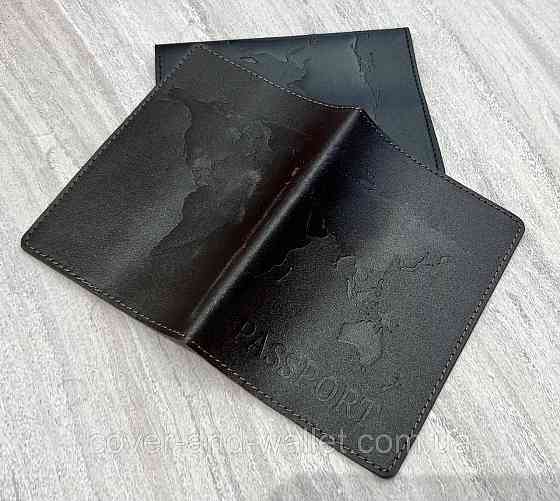 Коричневая обложка на паспорт карта мира из гладкой кожи ST Leather Киев