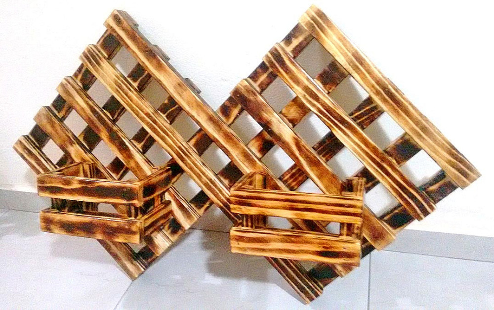 Полка настенная для цветов 