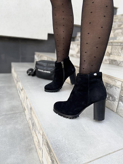 Черевики жіночі VELONY чорні натуральна замша висота 10см каблук 8,5см 35р.-22,5см. (1173) Коломыя - изображение 5