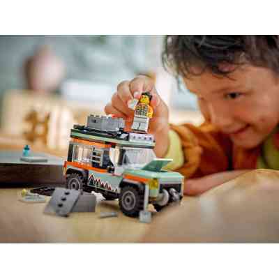 Конструктор LEGO City Внедорожный горный грузовик 4x4 (60447) Винница