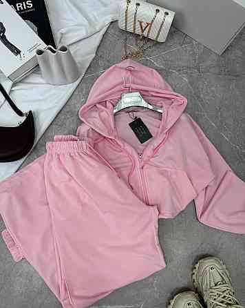 Женский практичный костюм с укороченной кофтой с капюшоном на молнии и свободных брюк палаццо двунитка Одесса