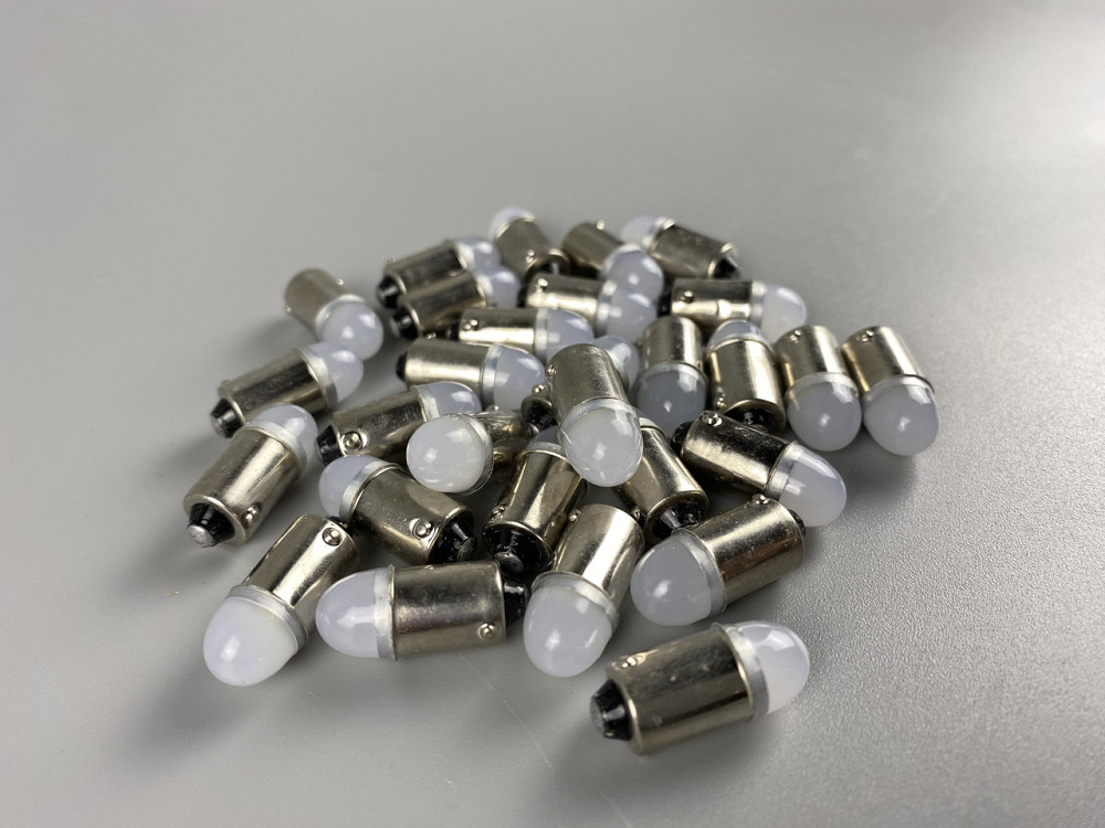 Лампа LED габаритних вогнів панелі приладів 12V цоколь BA9S додаткове автомобільне освітлення Мукачево - фото 4