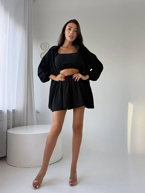 Женский летний прогулочный оверсайз костюм тройка: рубашка топ и шорты американский креп жатка Черный Одесса - изображение 1