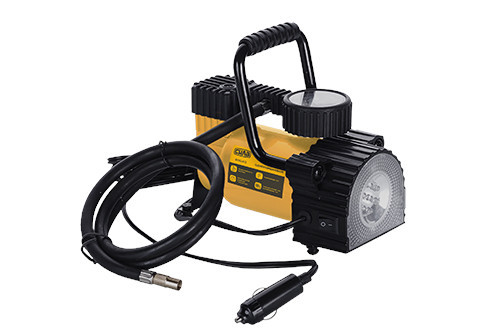 Автомобильный компрессор СИЛА однопоршневой (35 лхв 7 Атм) с фонарем Ровно - изображение 1