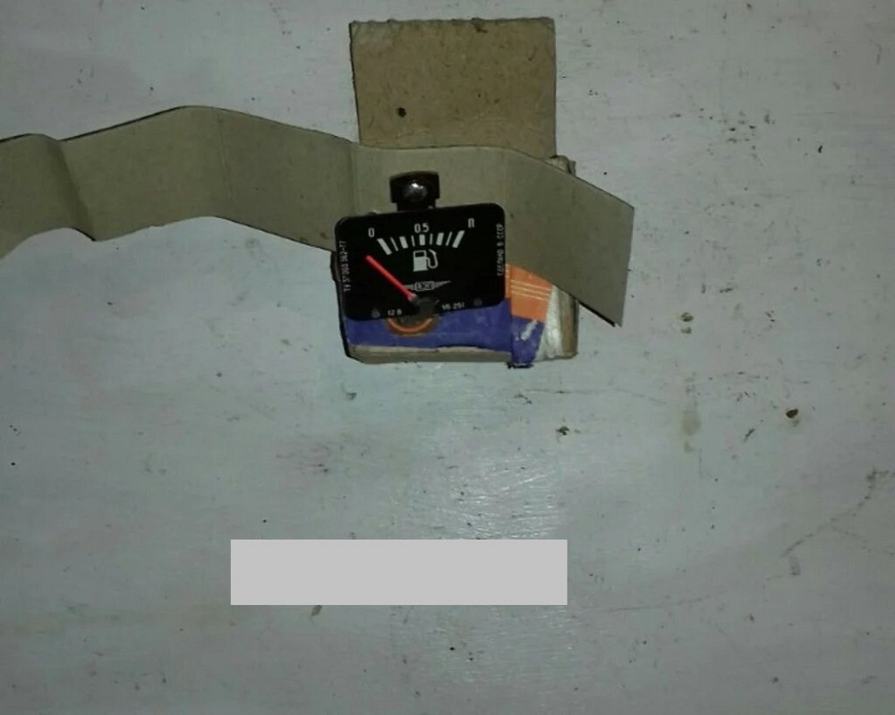 Указатель  топлива ЗИЛ УБ-251 Харьков - изображение 1