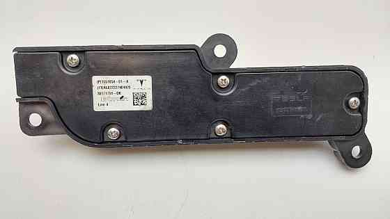 Блок регулювання положення сидіння водія Tesla model 3, model Y 1551854-01-A з незначним дефектом Луцьк