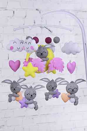 Дитячий мобіль на ліжечко для немовлят WooolyWool «Зайки-сплюшки» Київ