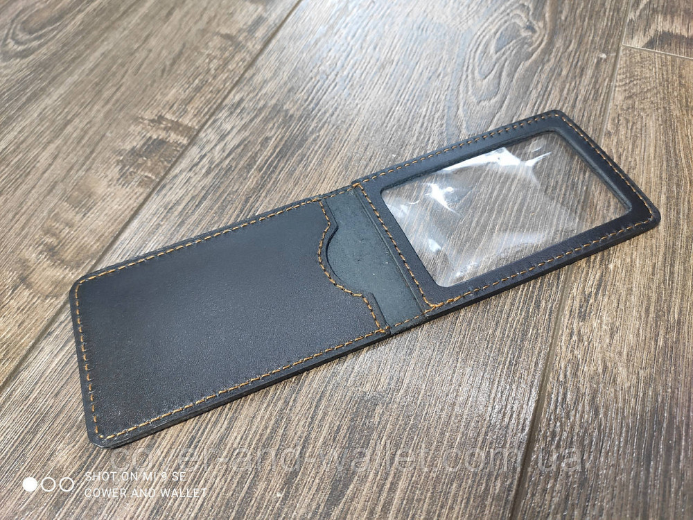 Черная кожаная обложка на удостоверение 