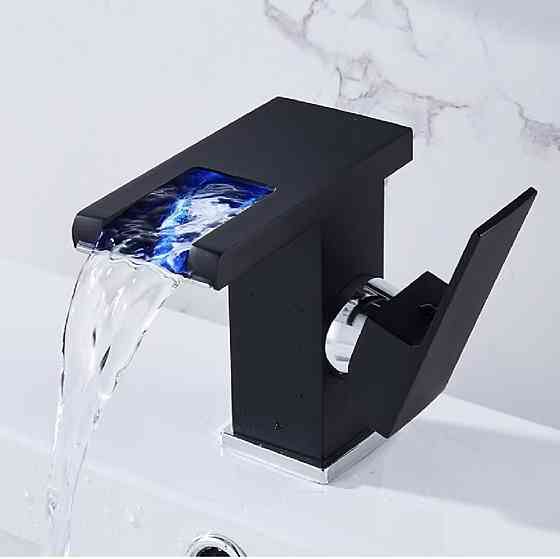 VALESO Змішувач для раковини світлодіодний VALESO чорний Коломия