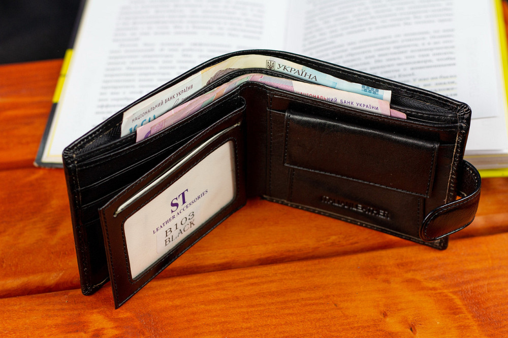 Стильне шкіряне портмоне ST Leather В 103 Чорний Київ - фото 9