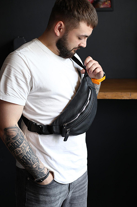 Мужская сумка на пояс, бананка из натуральной кожи SL002 (Черная) Сумы - изображение 4