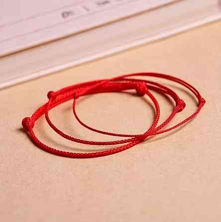 Набір 3 червоні браслети нитка на руку, браслет оберіг червона нитка від пристріту, регульований браслет Київ