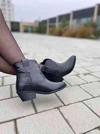 LIRIO Черевики жіночі LIRIO /10140 чорні (зима, шкіра натуральна) (5302) 37р.38р.39р.40р. 38 Коломыя