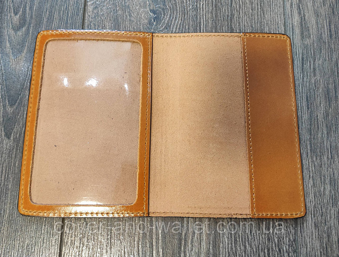 Кожаная обложка на загранпаспорт с прозрачным окном желтого цвета PS Leather Киев - изображение 5