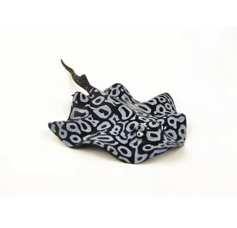 Скат для акваріума штучний силіконовий та люмінесцентний в темноті світяться декор в акваріум розмір 16*9 см чорний Київ - фото 5