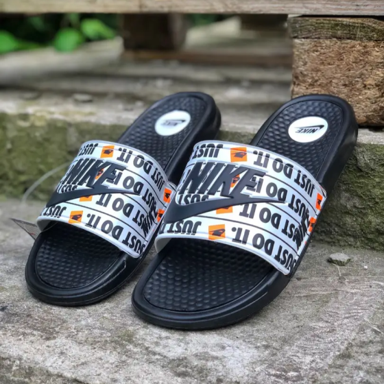 Чорні чоловічі Шльопанці Nike Сланці Білі капці Найк (розміри: 40,41,42,43,44) Дніпро