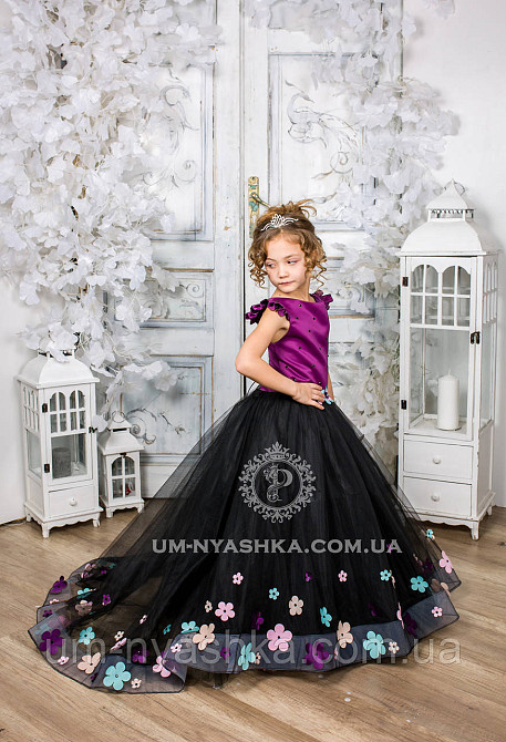 Довге плаття зі шлейфом Елізабет на 4-6, 6-8 років Кривий Ріг - фото 1