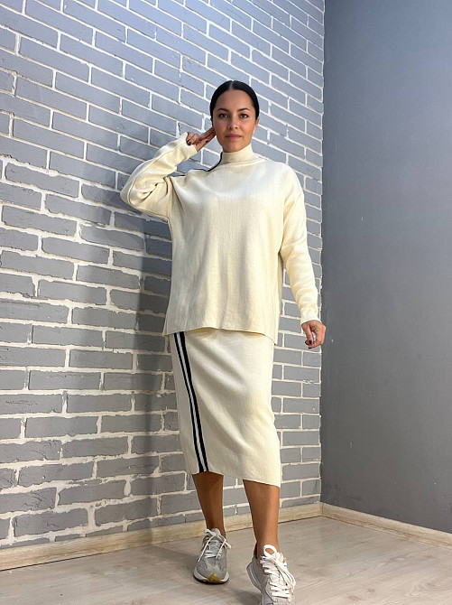 Костюм женский My fashion 2024402 свитер оверсайз и длинная юбка пуговицы вязка полоса one size молочный, молочний, one size Киев - изображение 7