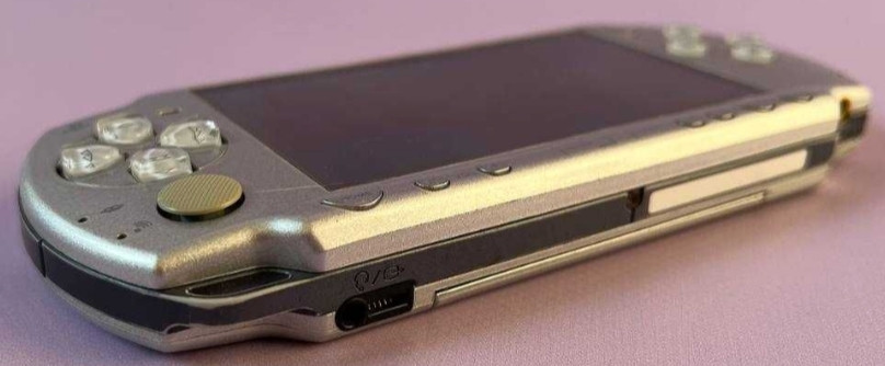 Консоль Sony PlayStation Portable PSP -2000 , 32Gb. + 40 Іг. Київ - фото 2