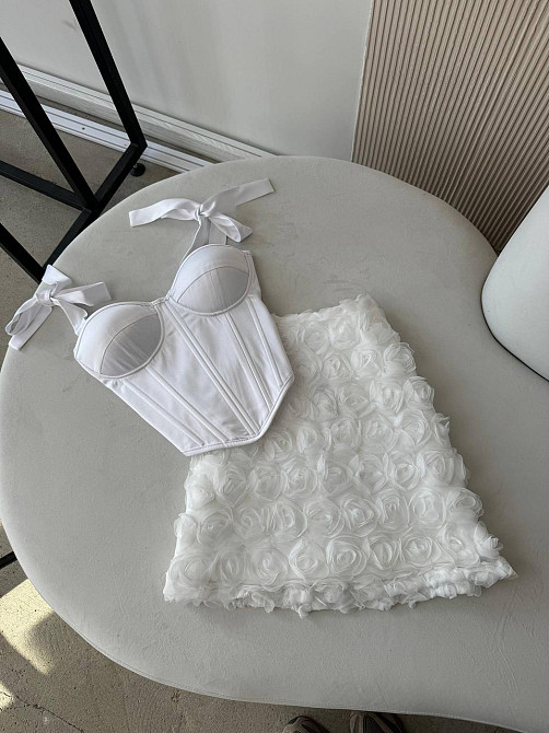Женский романтичный корсетный комплект с 3D-цветами Белый, S Одесса - изображение 1